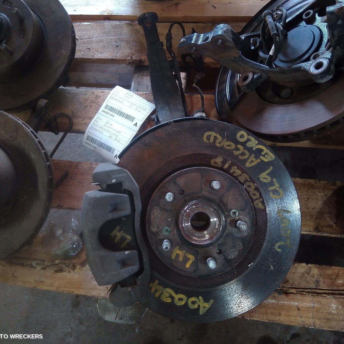 2007 HONDA ACCORD Left Front Hub Assembly