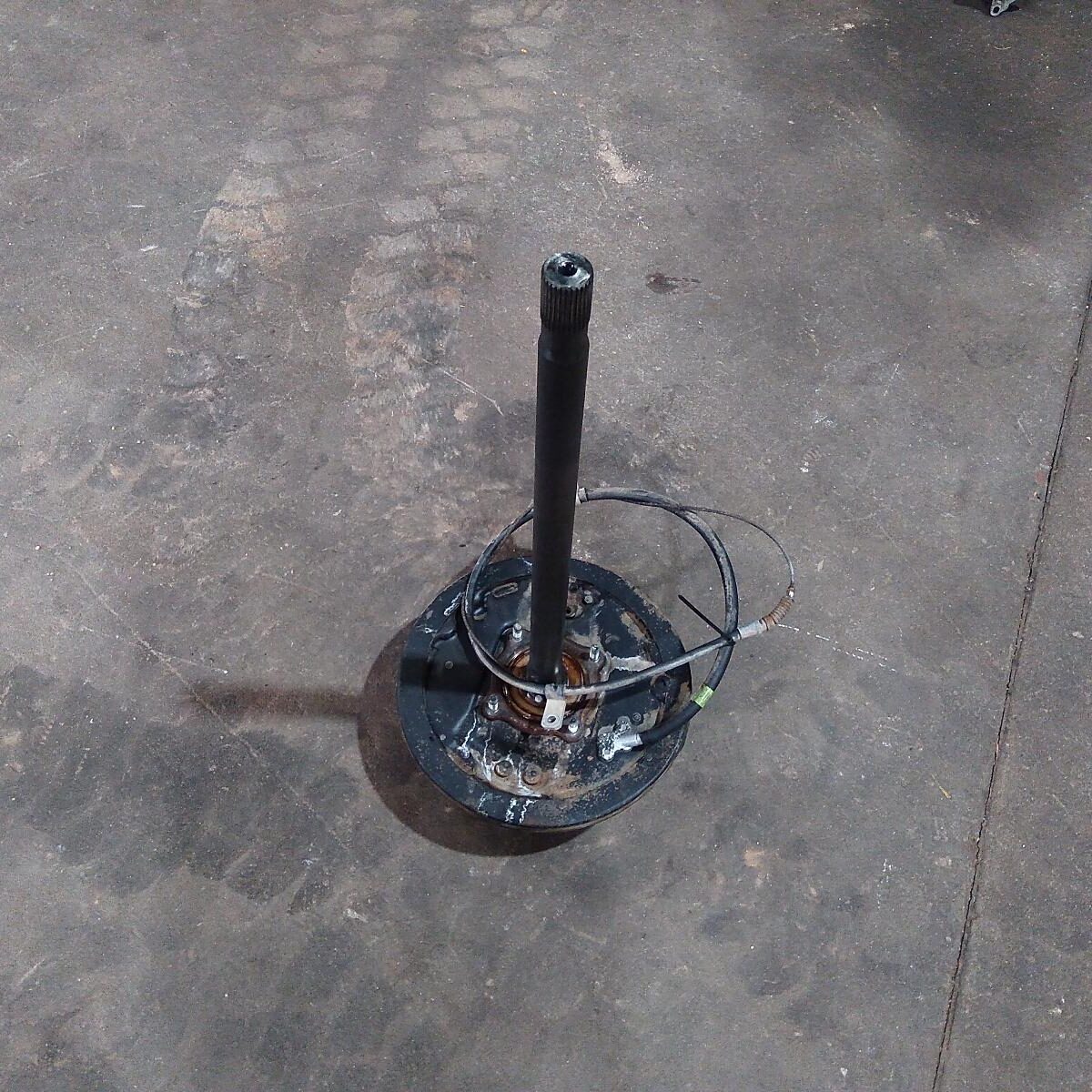 1996 TOYOTA HILUX Axle