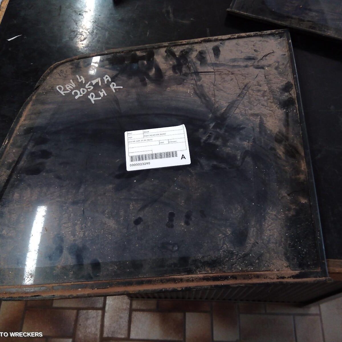 1997 TOYOTA RAV4 Right Rear Side Glass