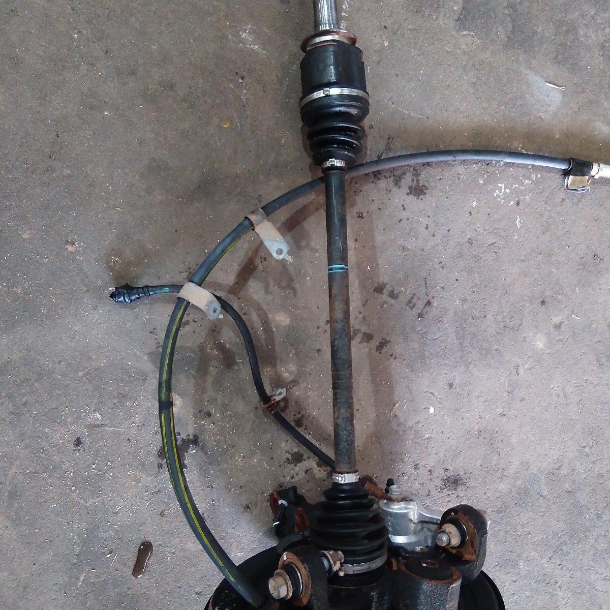 2013 TOYOTA KLUGER Right Driveshaft