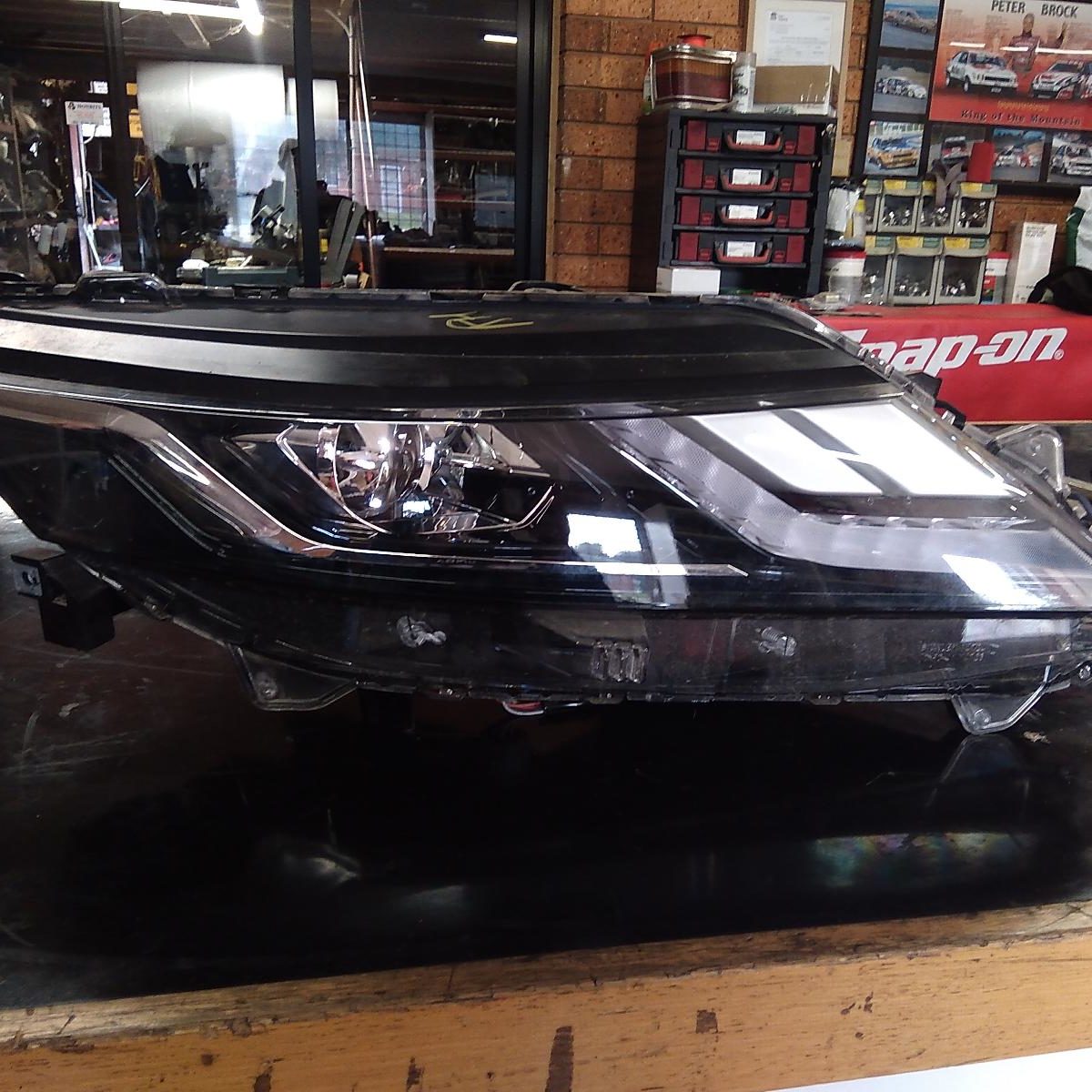 2021 MITSUBISHI TRITON RIGHT HEADLAMP