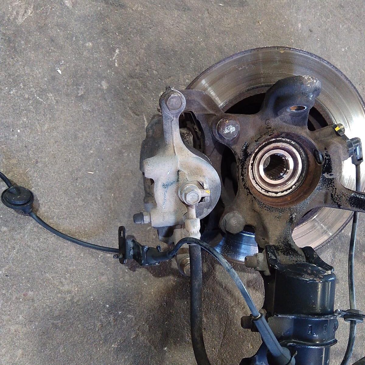 2004 NISSAN PULSAR Caliper