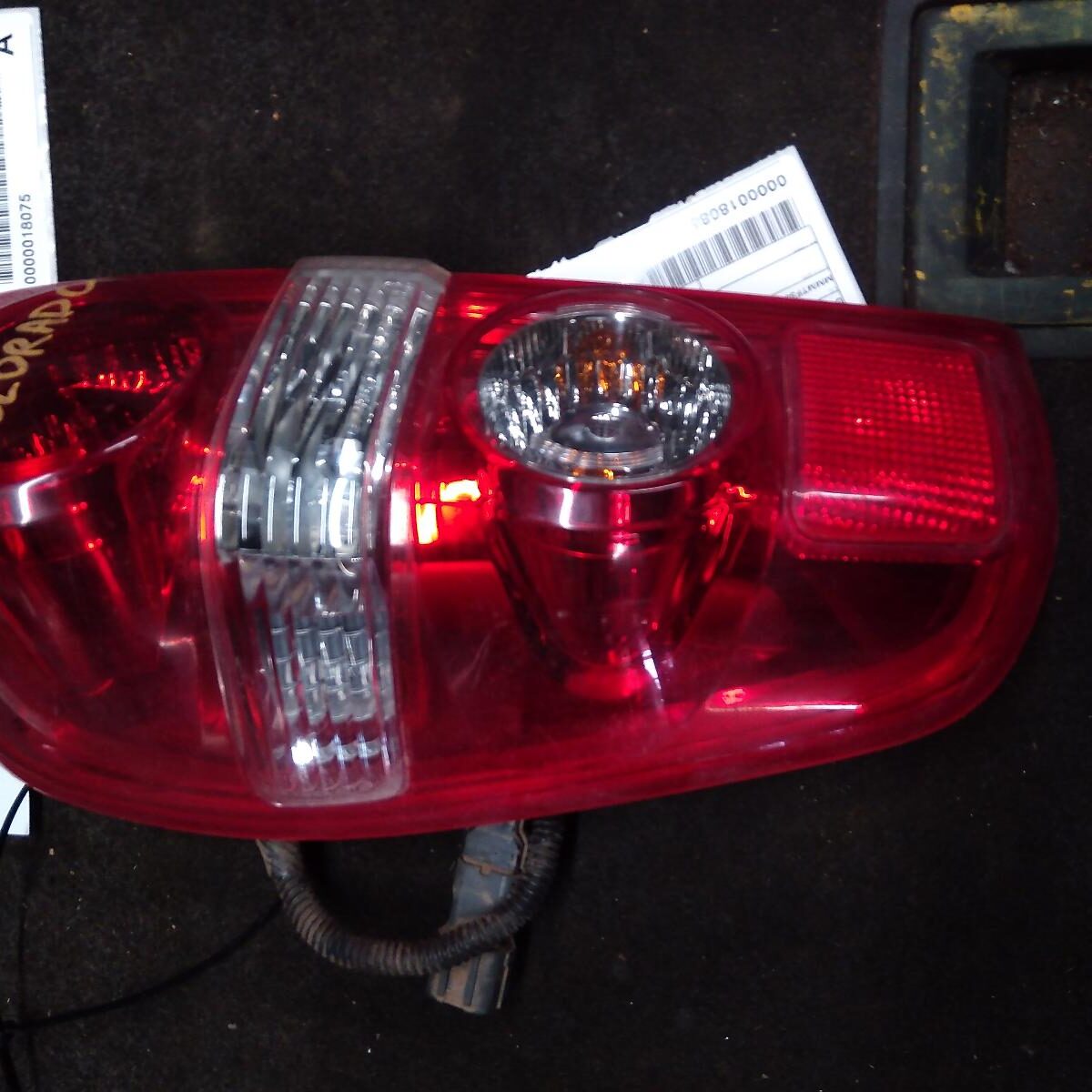 2011 HOLDEN COLORADO LEFT TAILLIGHT