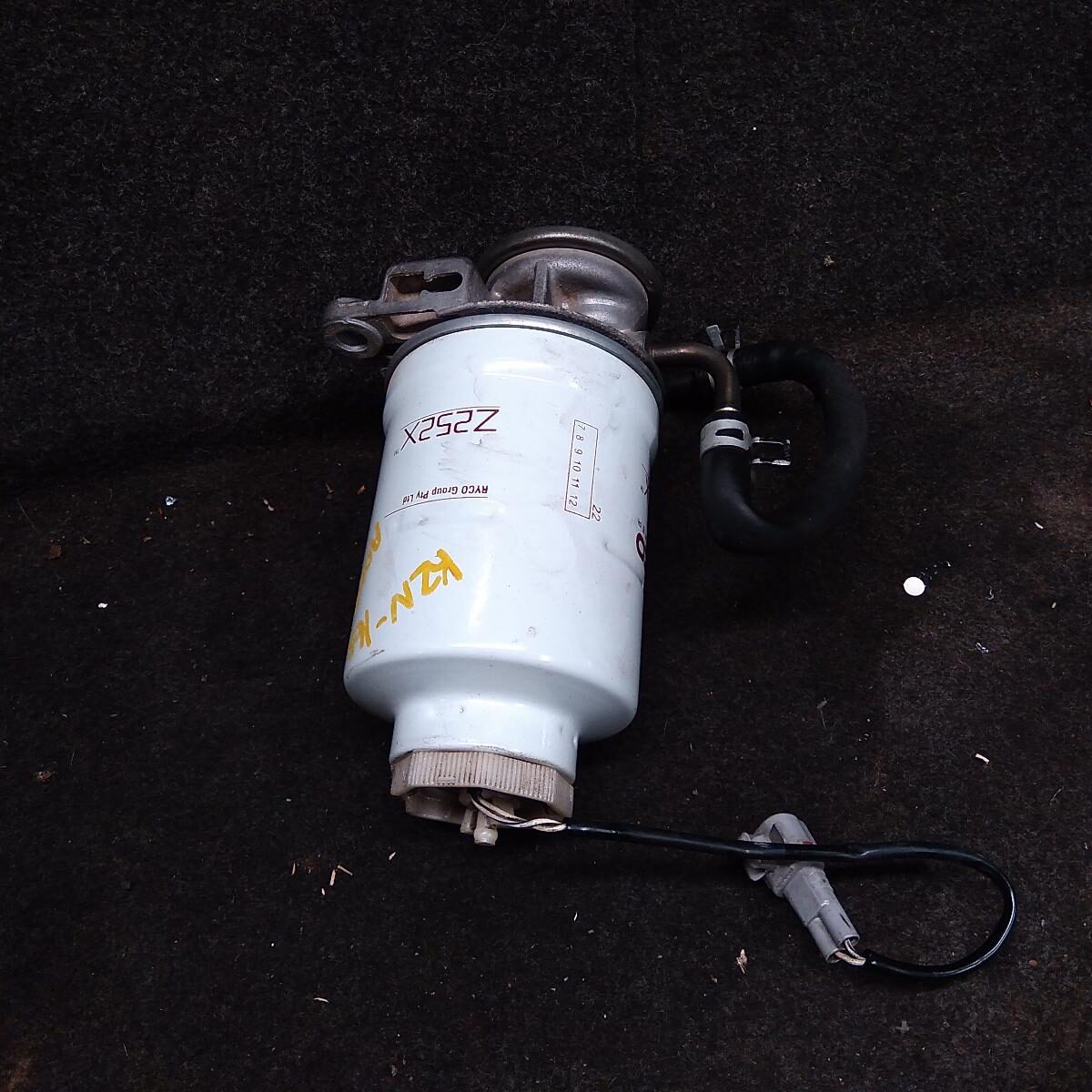 2002 TOYOTA HILUX FUEL FILTER HOUSING