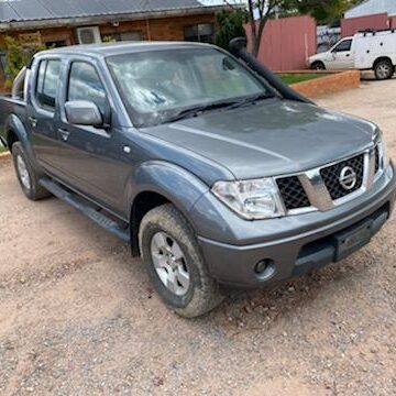 2010 NISSAN NAVARA RIGHT REAR DOOR WINDOW