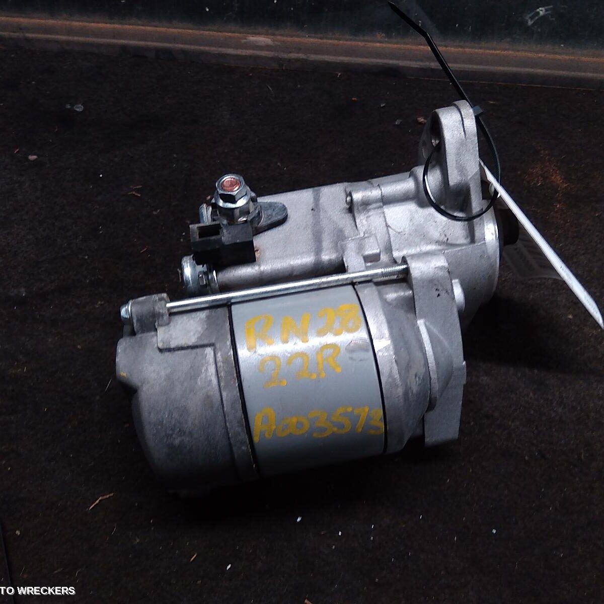 1996 TOYOTA HILUX Starter