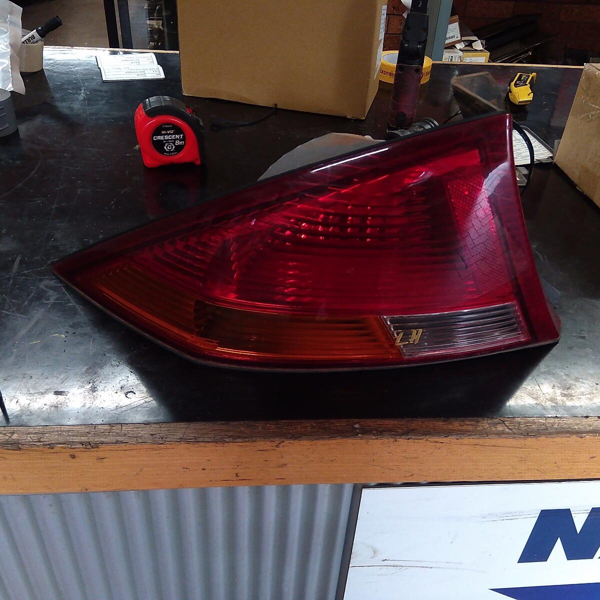 2000 FORD FALCON LEFT TAILLIGHT