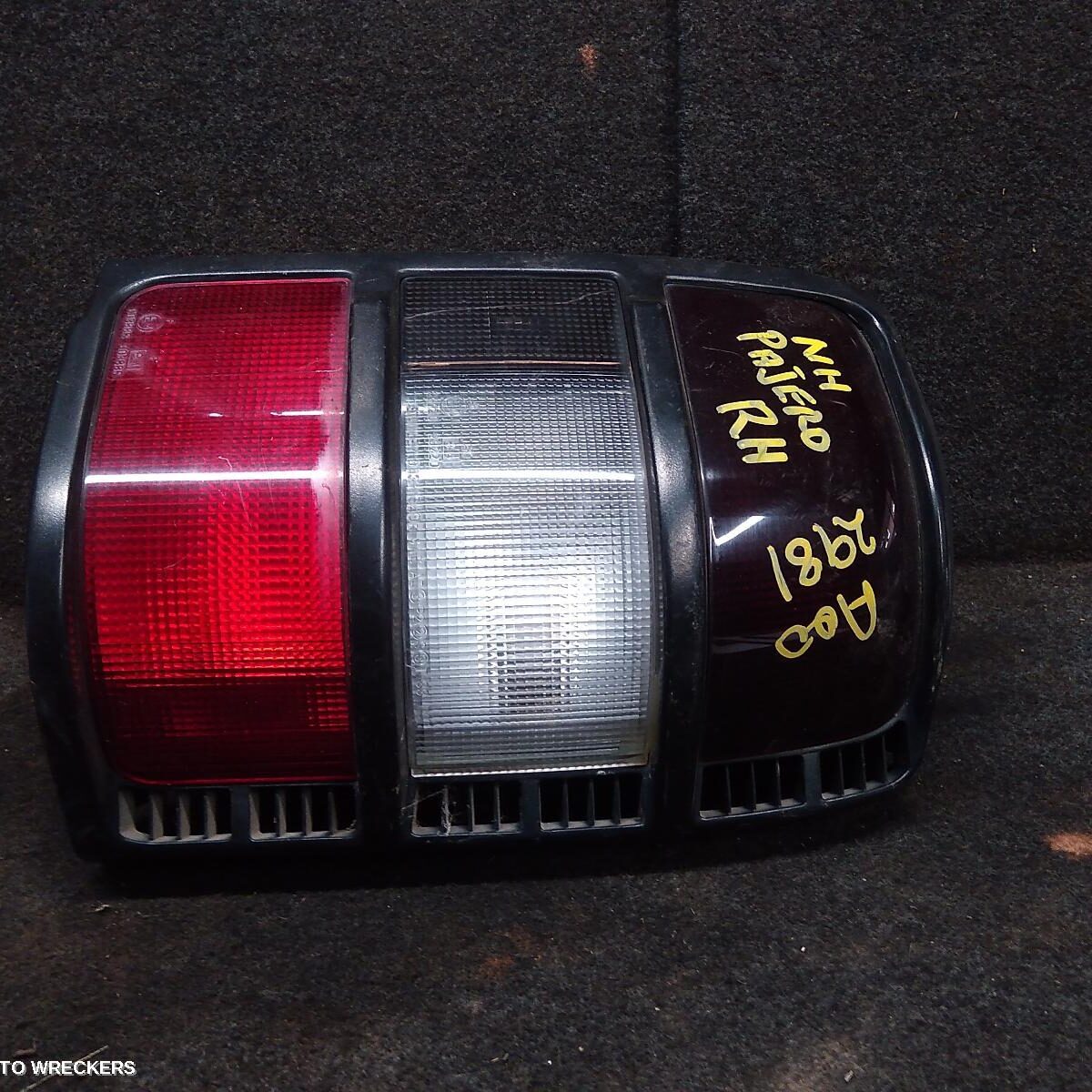 1992 MITSUBISHI PAJERO Right Taillight