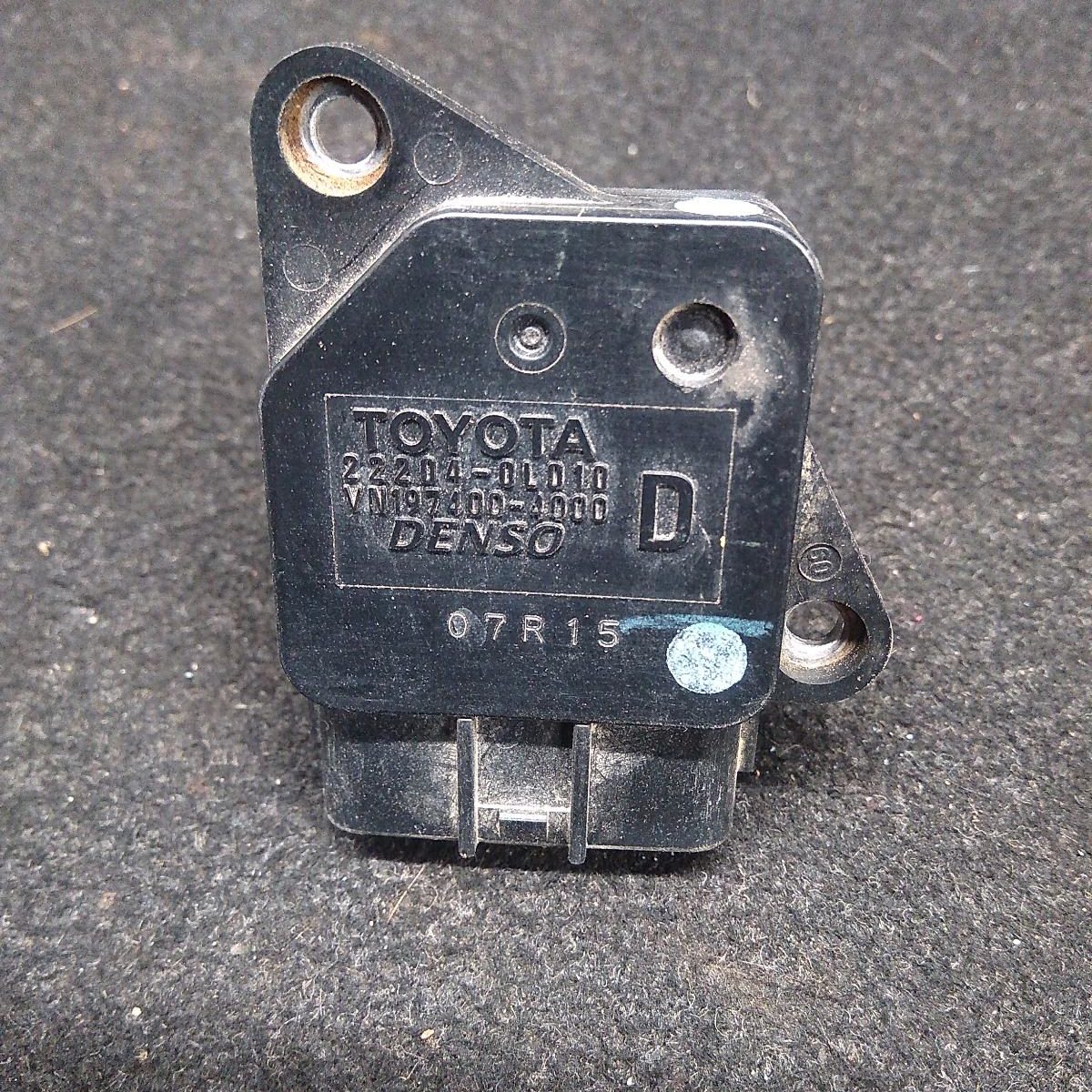 2014 TOYOTA HILUX AIR FLOW METER