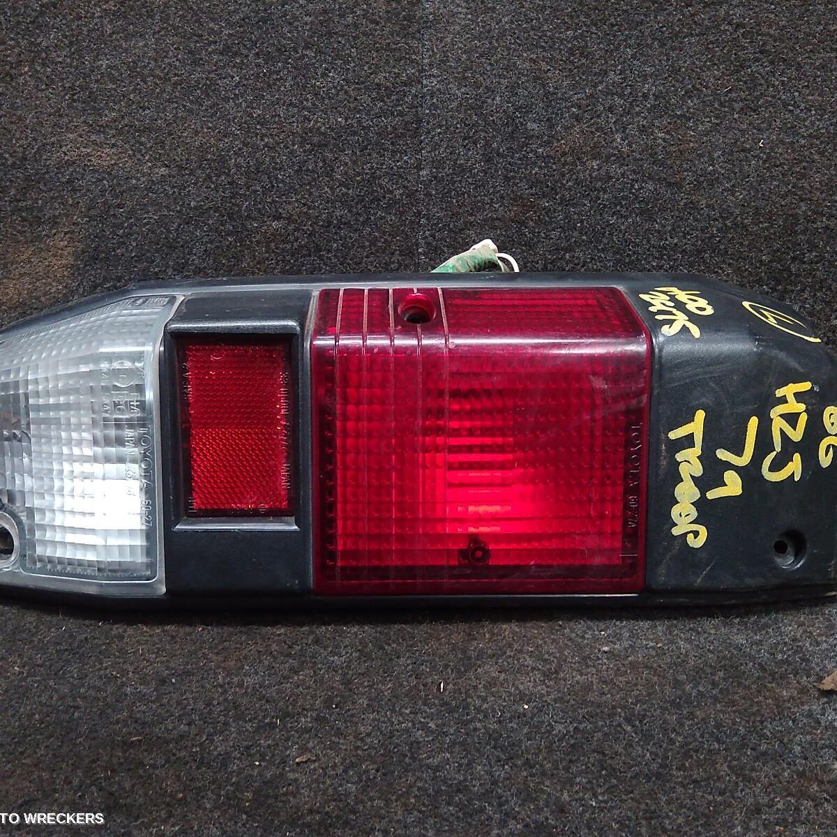 2004 TOYOTA LANDCRUISER Left Taillight