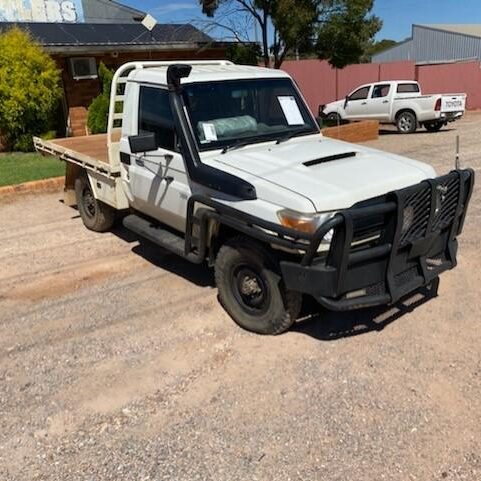 2011 TOYOTA LANDCRUISER A/C COMPRESSOR