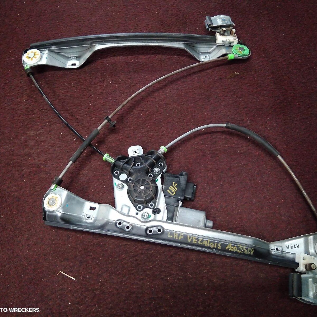 2010 HOLDEN COMMODORE Left Front Window Reg/Motor