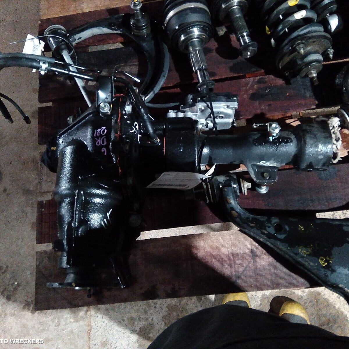2012 TOYOTA HILUX Differential Centre
