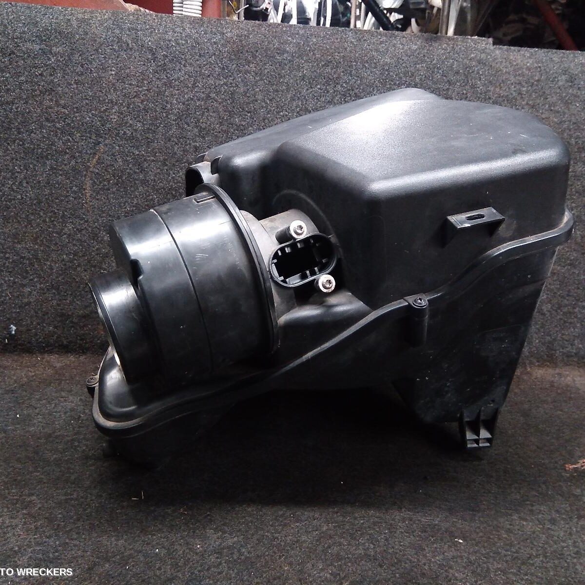 2017 HOLDEN ASTRA Air Cleaner/Box