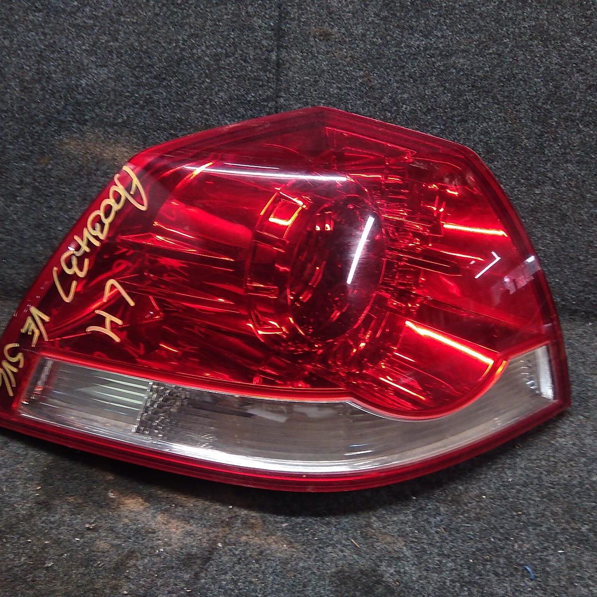 2010 HOLDEN COMMODORE LEFT TAILLIGHT