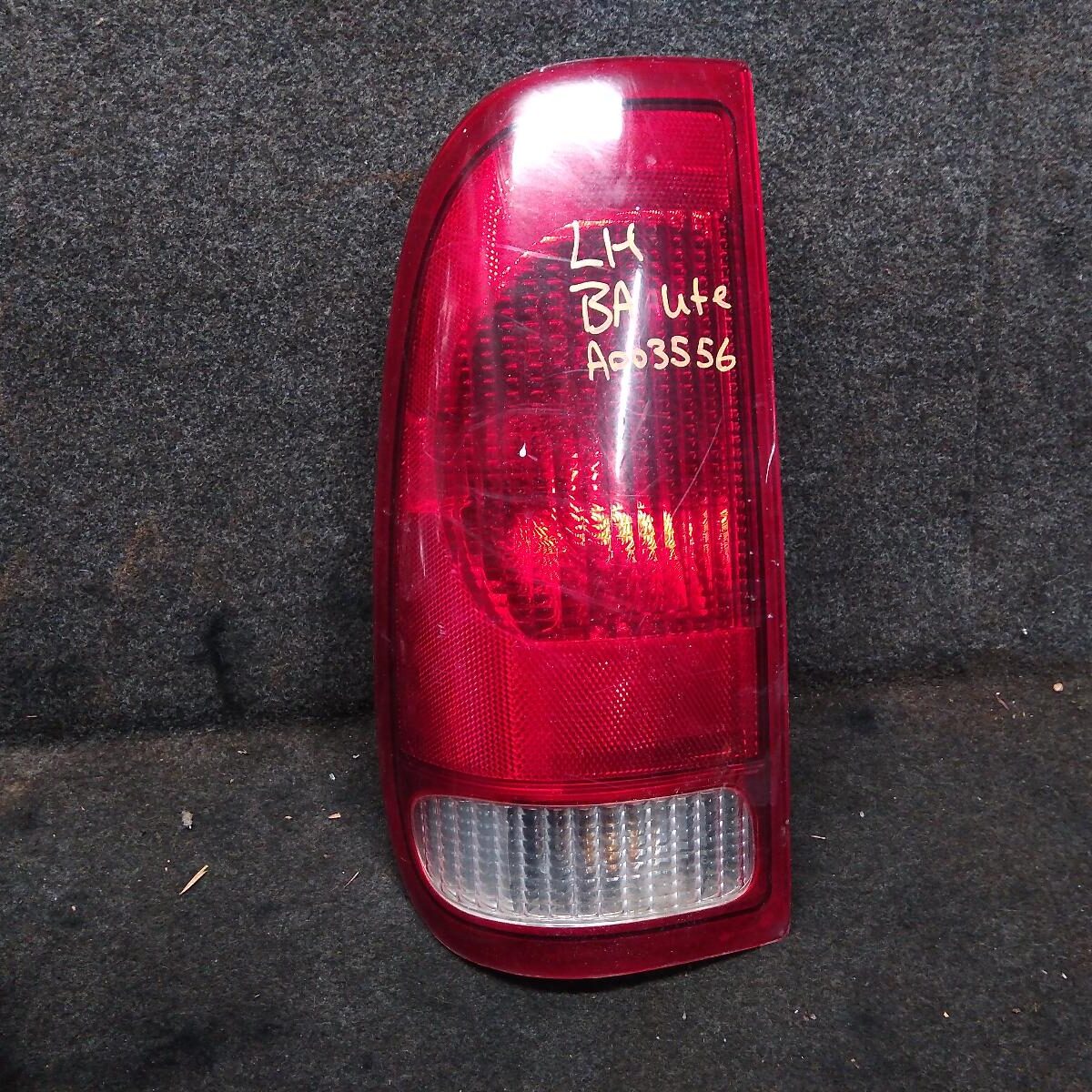2002 FORD FALCON LEFT TAILLIGHT