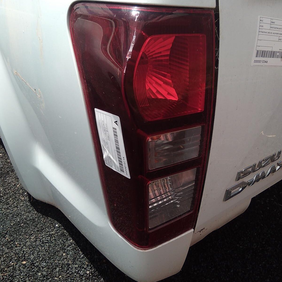 2020 ISUZU DMAX LEFT TAILLIGHT