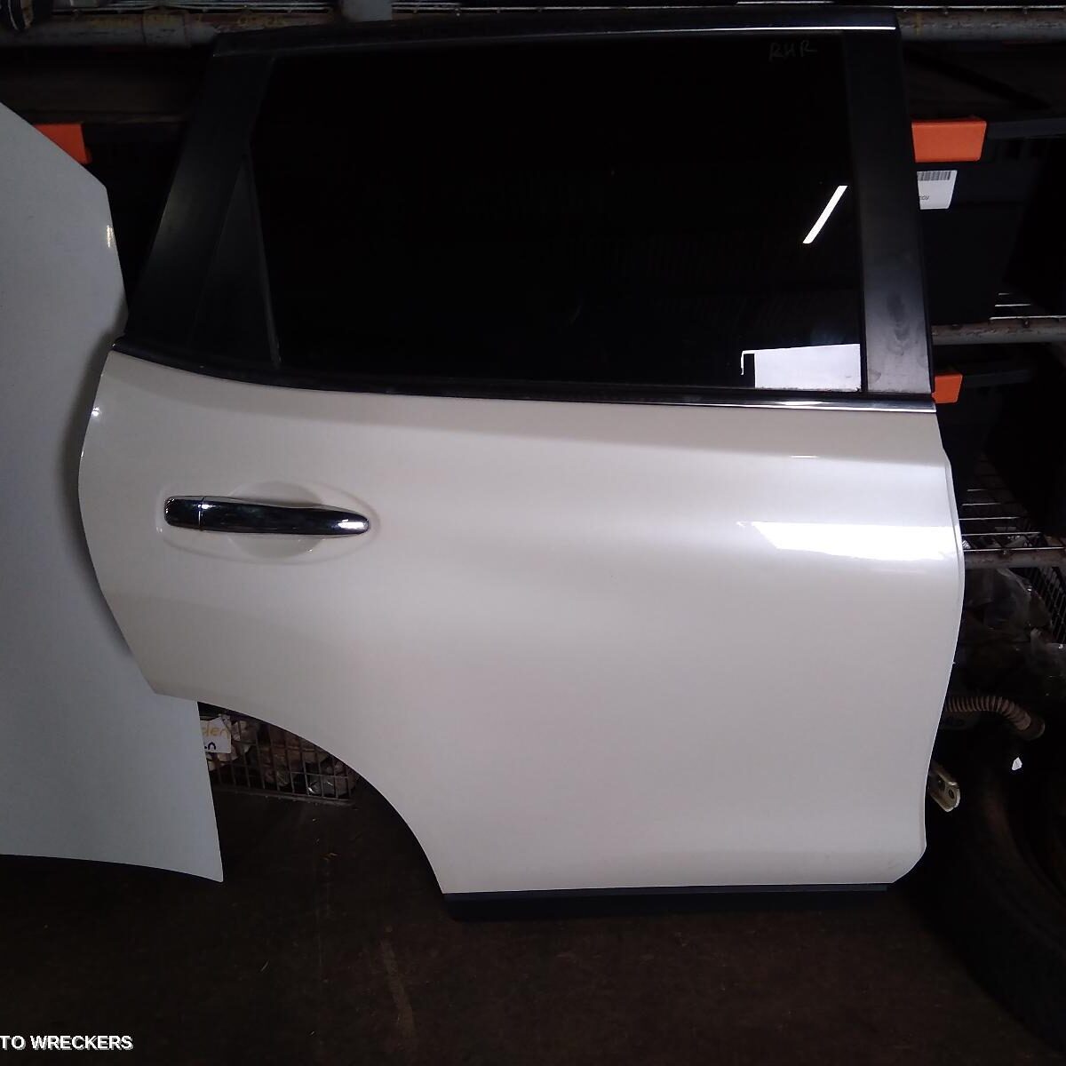 2016 NISSAN XTRAIL RIGHT REAR DOOR SLIDING