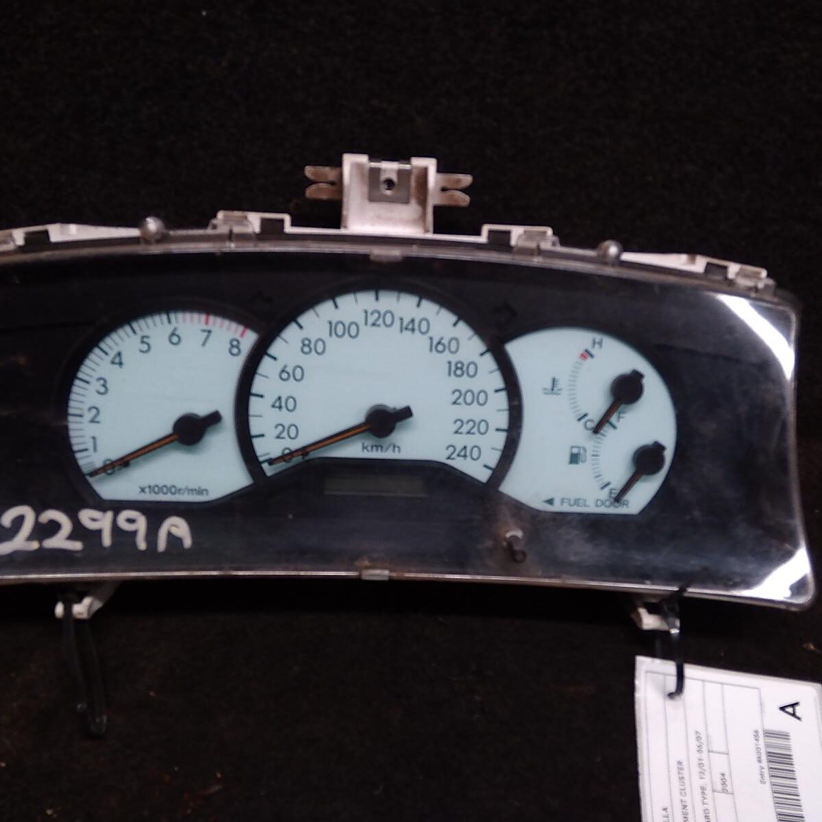 2004 TOYOTA COROLLA INSTRUMENT CLUSTER