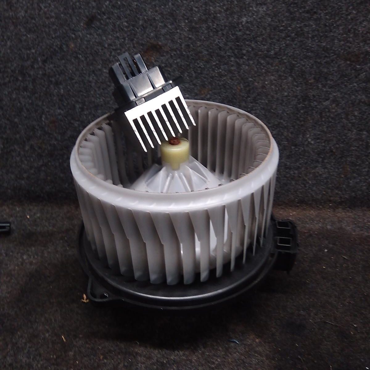 2014 SUBARU LIBERTY HEATER FAN MOTOR