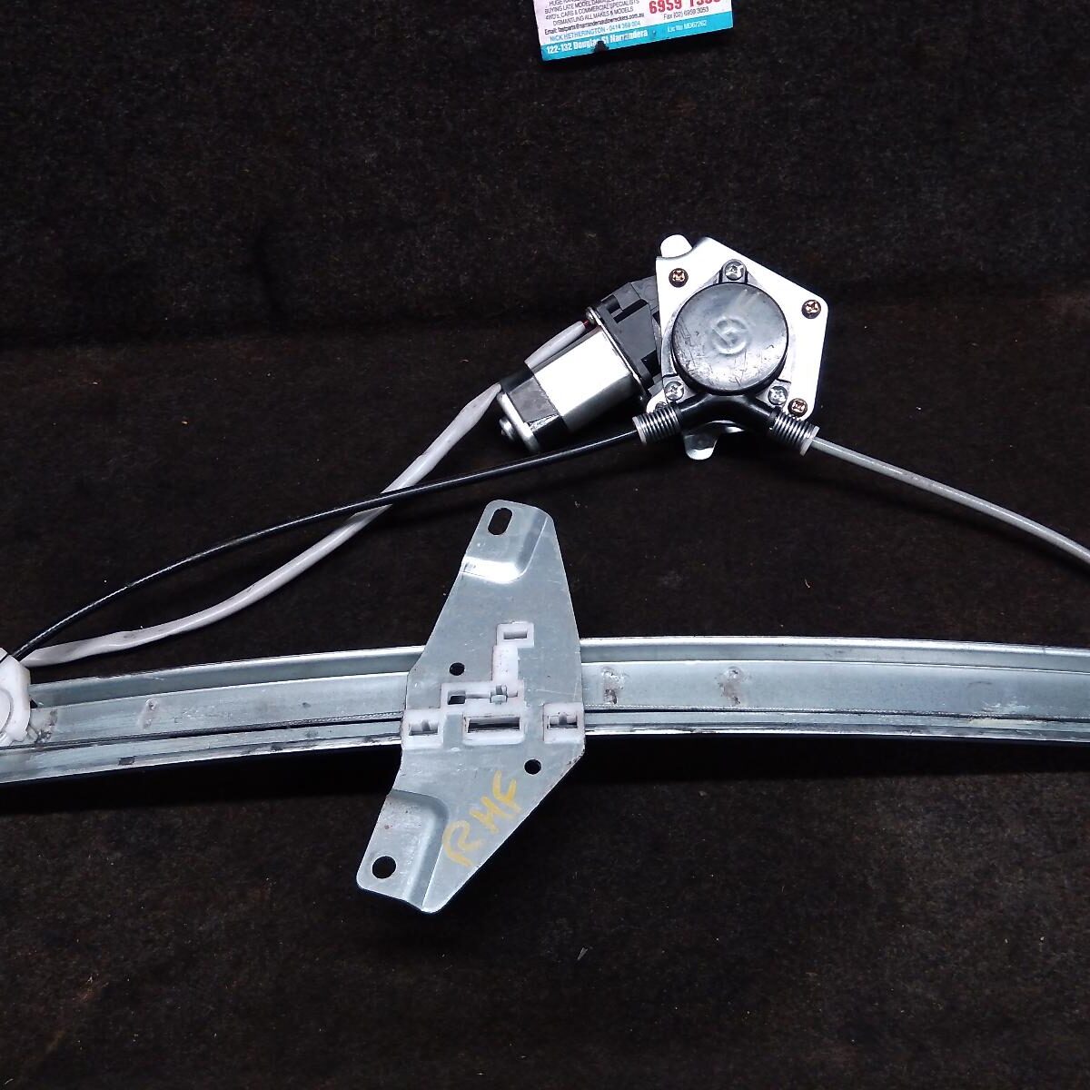 2003 TOYOTA AVALON RIGHT FRONT WINDOW REG/MOTOR