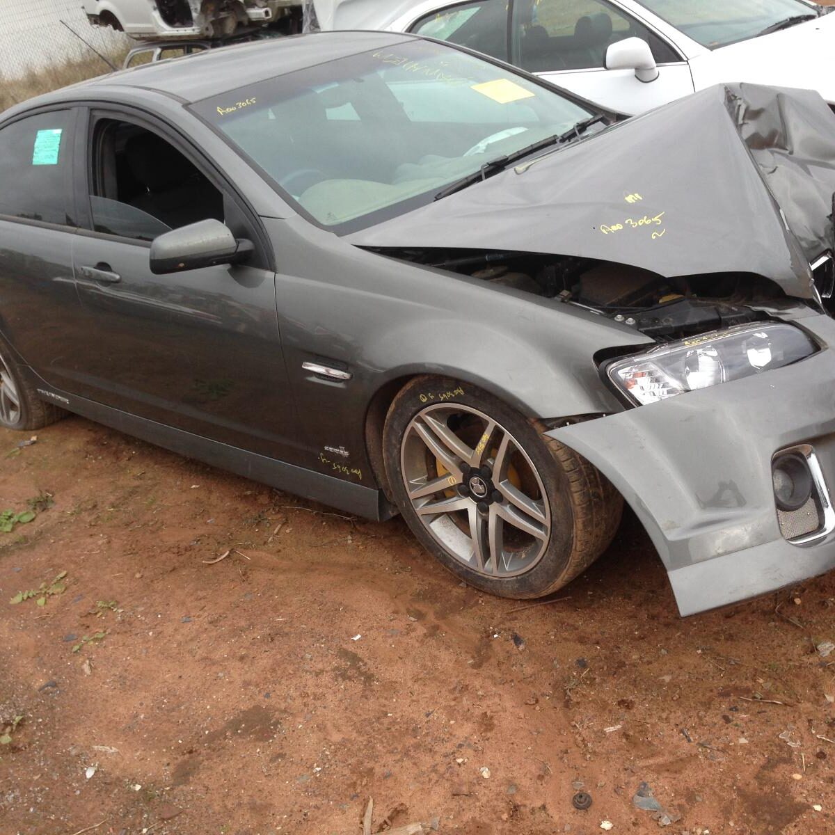 2011 HOLDEN COMMODORE RIGHT REAR DOOR SLIDING