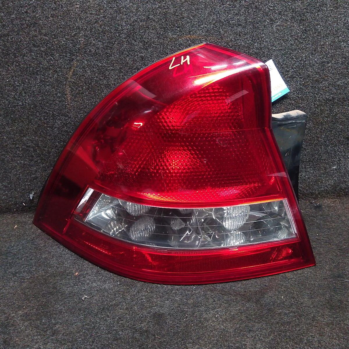 2005 HOLDEN COMMODORE LEFT TAILLIGHT
