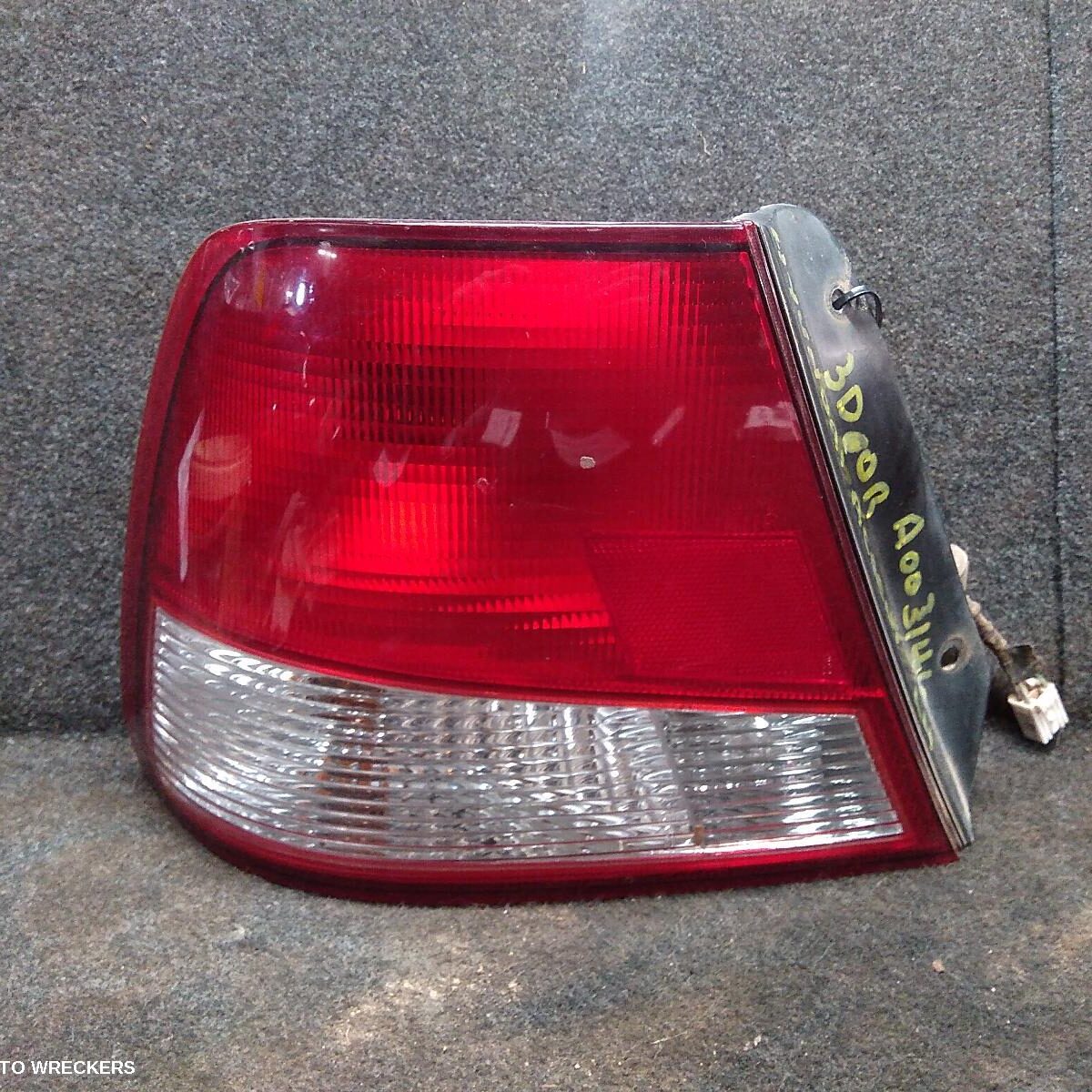 2000 HYUNDAI ACCENT Left Taillight