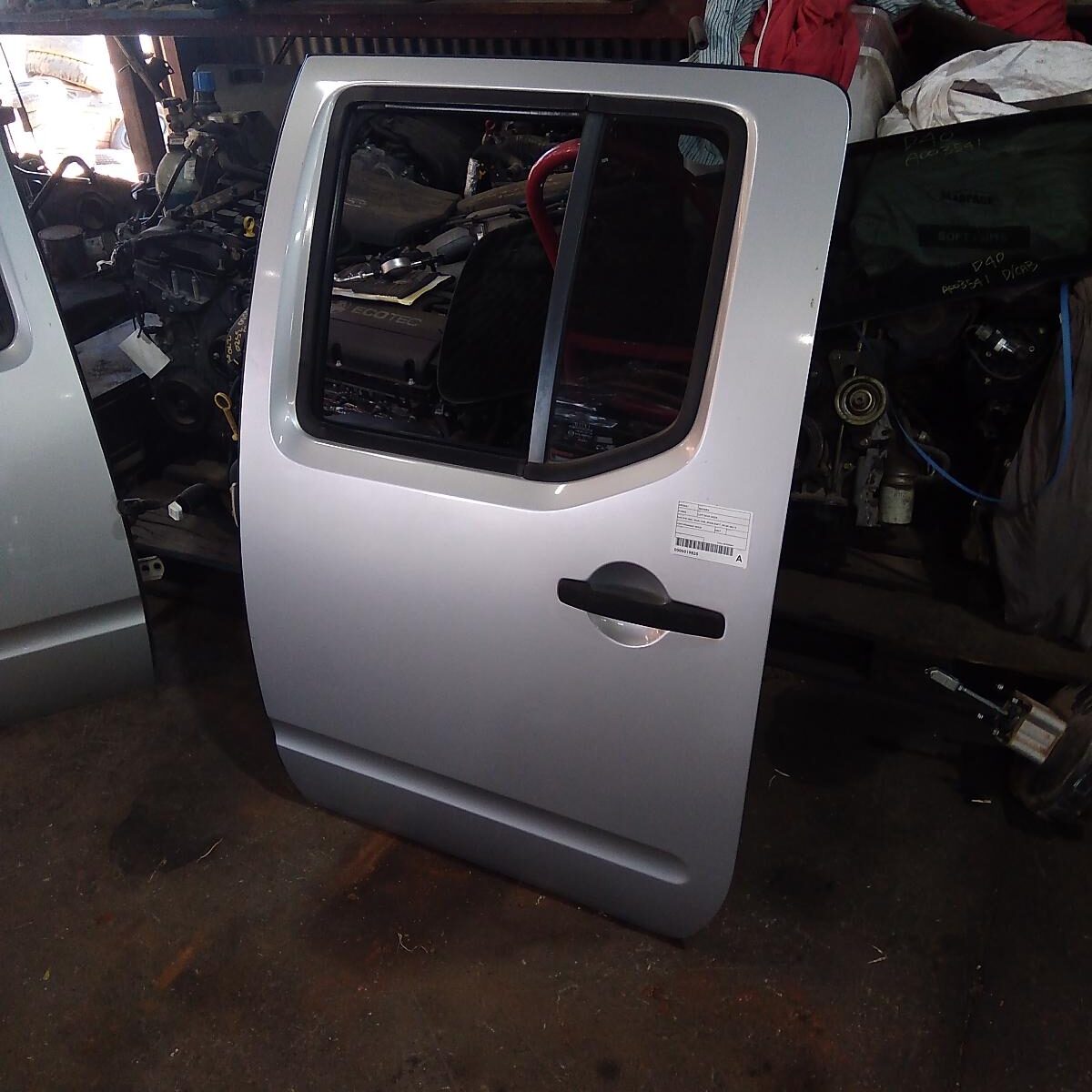 2007 NISSAN NAVARA LEFT REAR DOOR/SLIDING