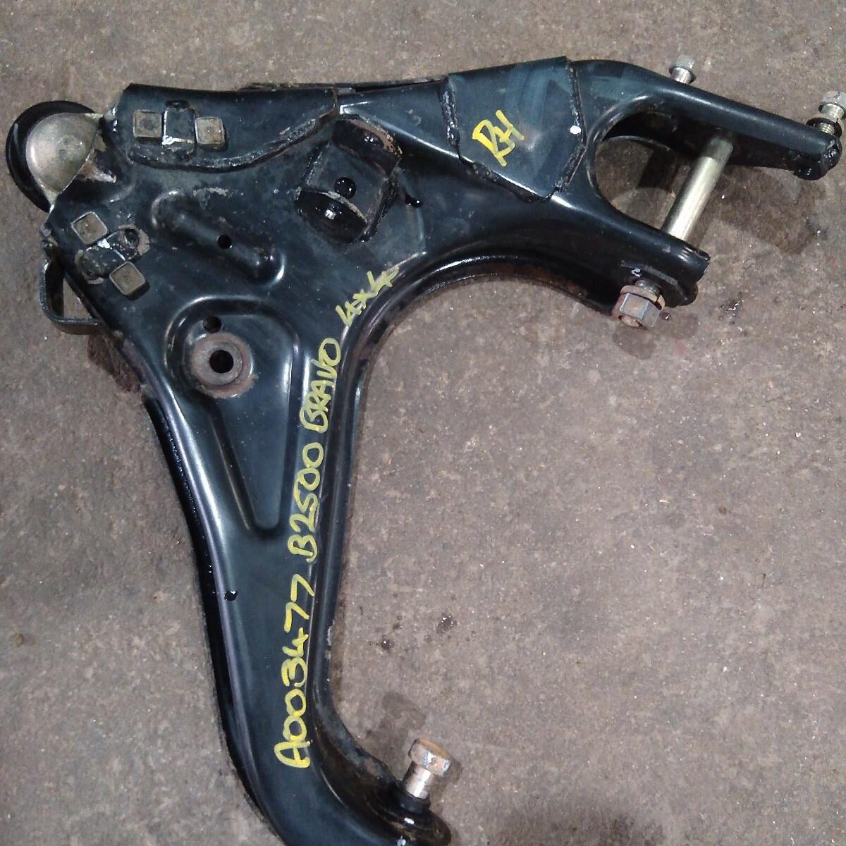 2005 MAZDA BRAVO Right Front Lower Control Arm