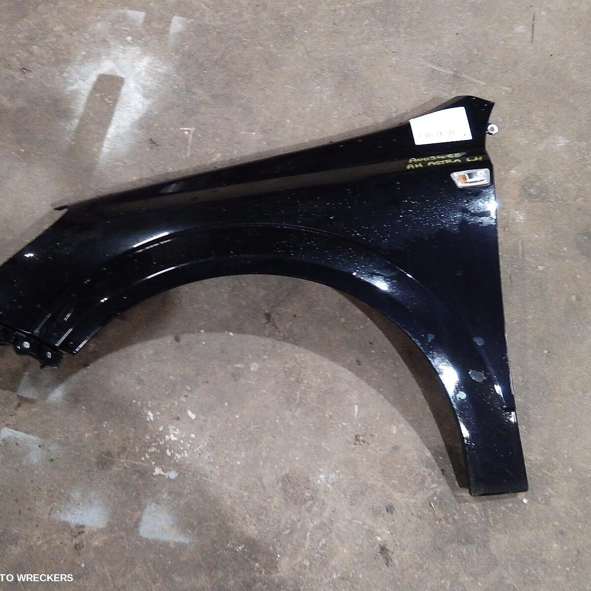 2009 HOLDEN ASTRA Left Guard