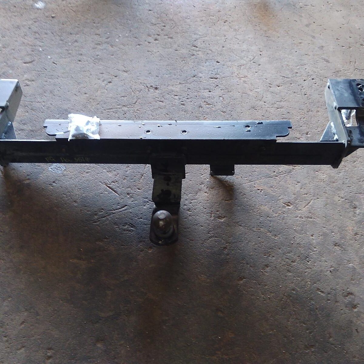 2010 FORD FALCON TOWBAR