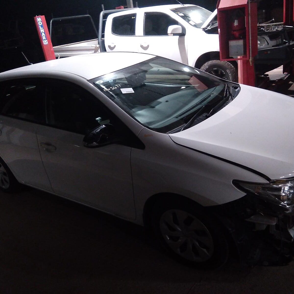 2014 TOYOTA COROLLA LEFT FRONT DOOR