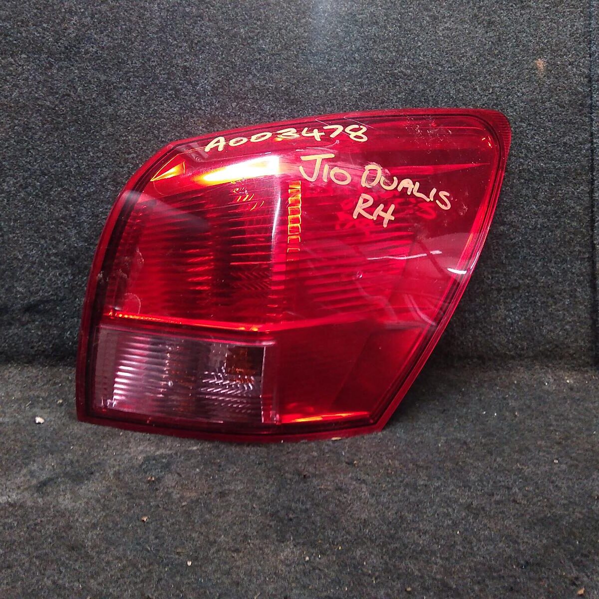 2010 NISSAN DUALIS RIGHT TAILLIGHT