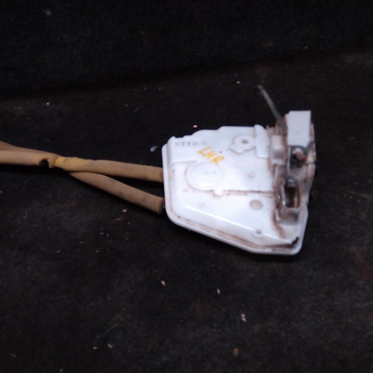 2011 MAZDA 2 DOOR/BOOT/GATE LOCK