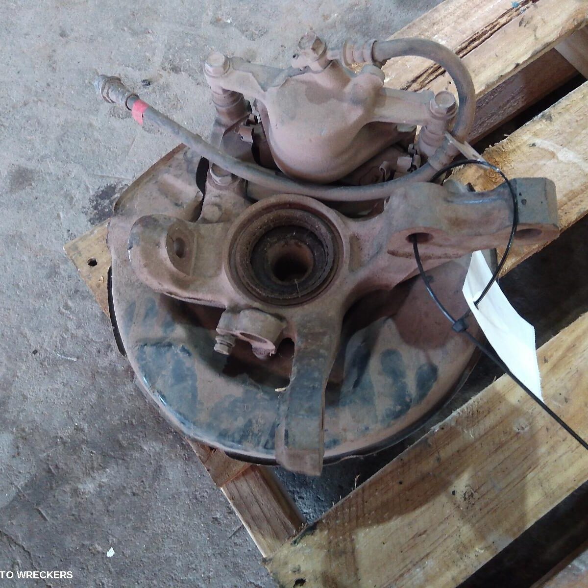 1995 TOYOTA COROLLA Right Front Hub Assembly