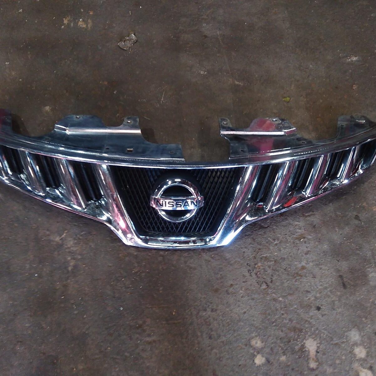 2010 NISSAN MURANO GRILLE