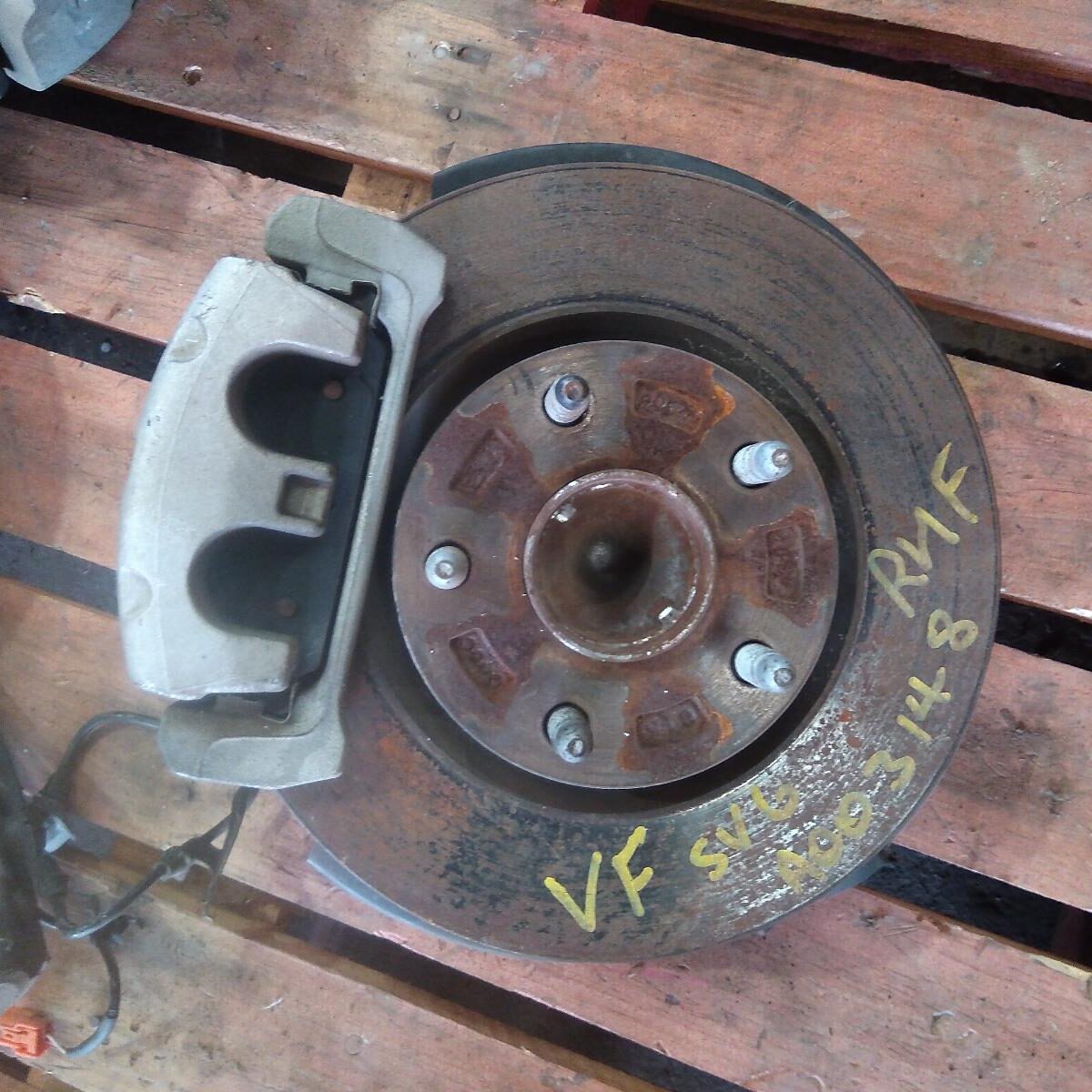 2015 HOLDEN COMMODORE RIGHT FRONT HUB ASSEMBLY