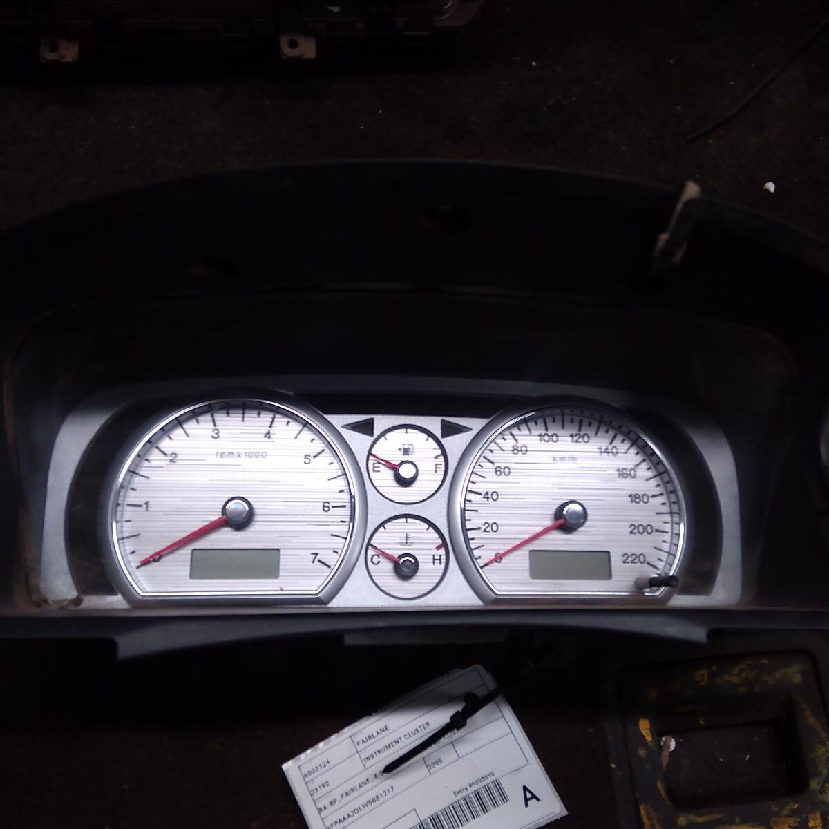 2005 FORD FAIRLANE INSTRUMENT CLUSTER