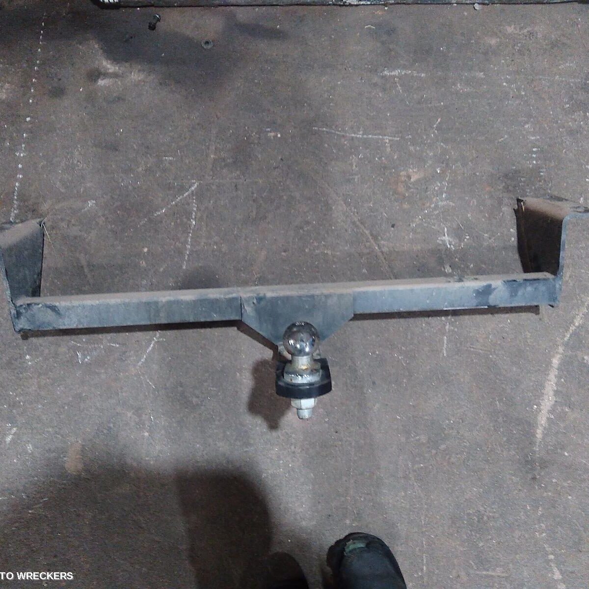 2010 NISSAN DUALIS Towbar