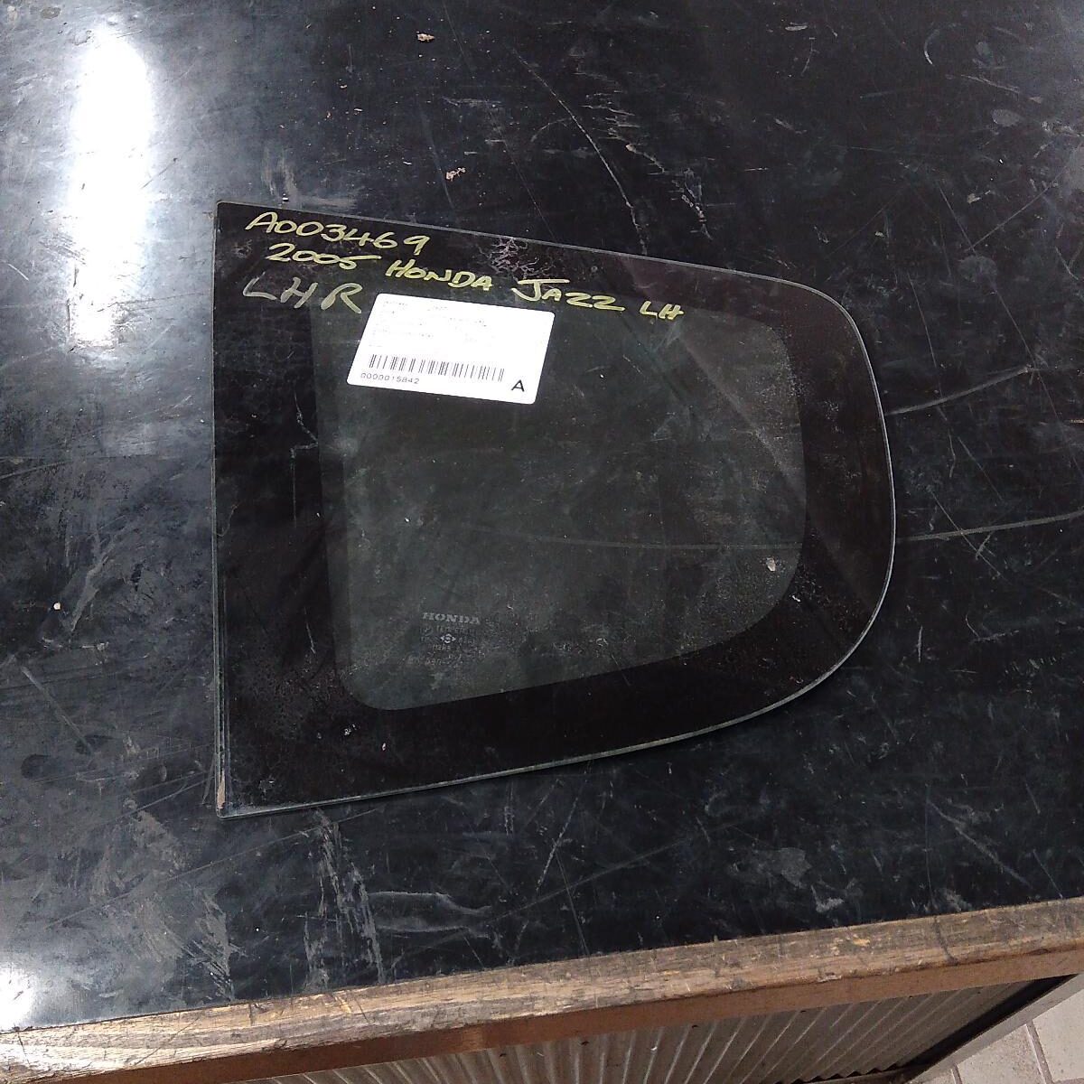 2005 HONDA JAZZ Left Rear Side Glass