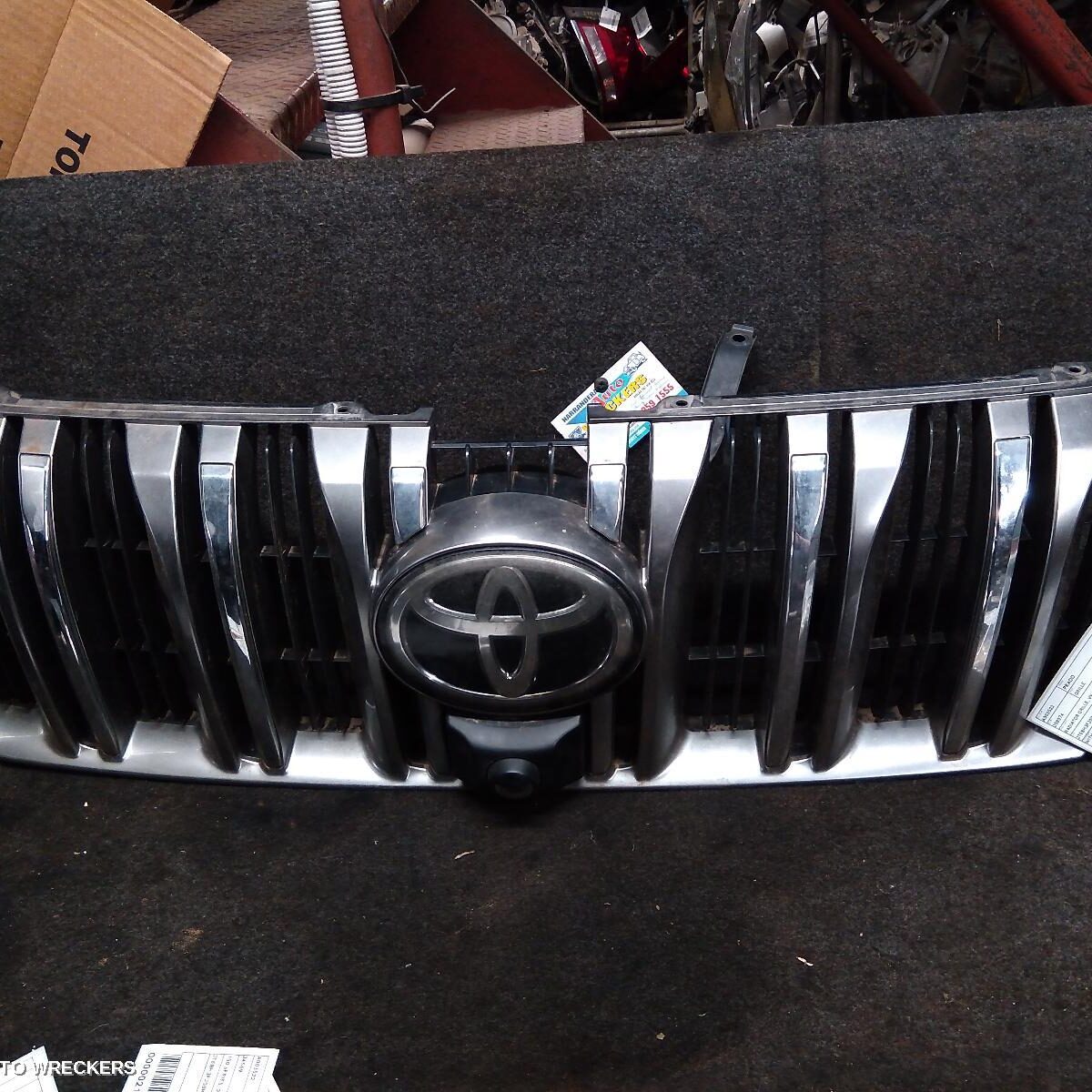 2012 TOYOTA PRADO Grille