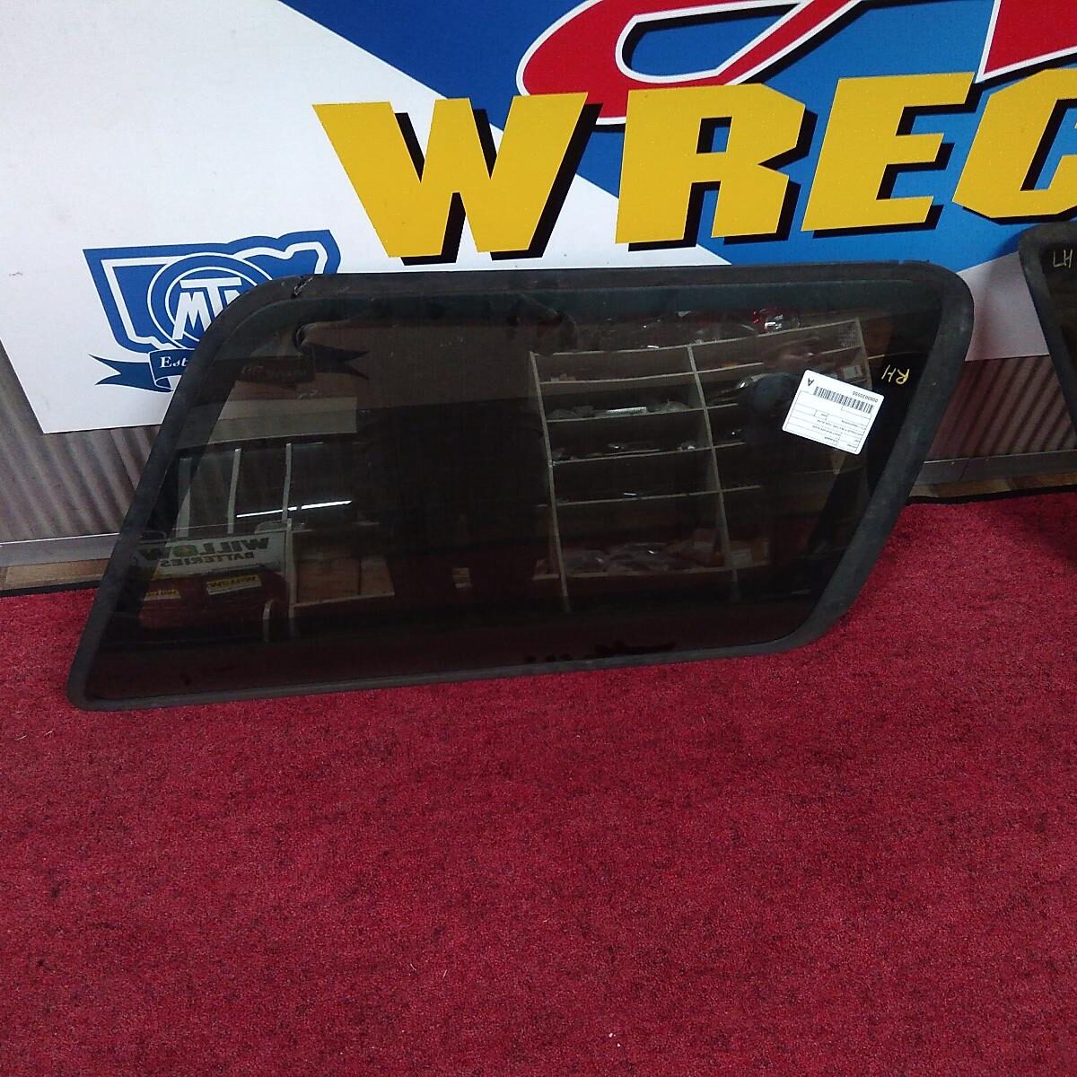 1996 TOYOTA 4 RUNNER RIGHT REAR SIDE GLASS
