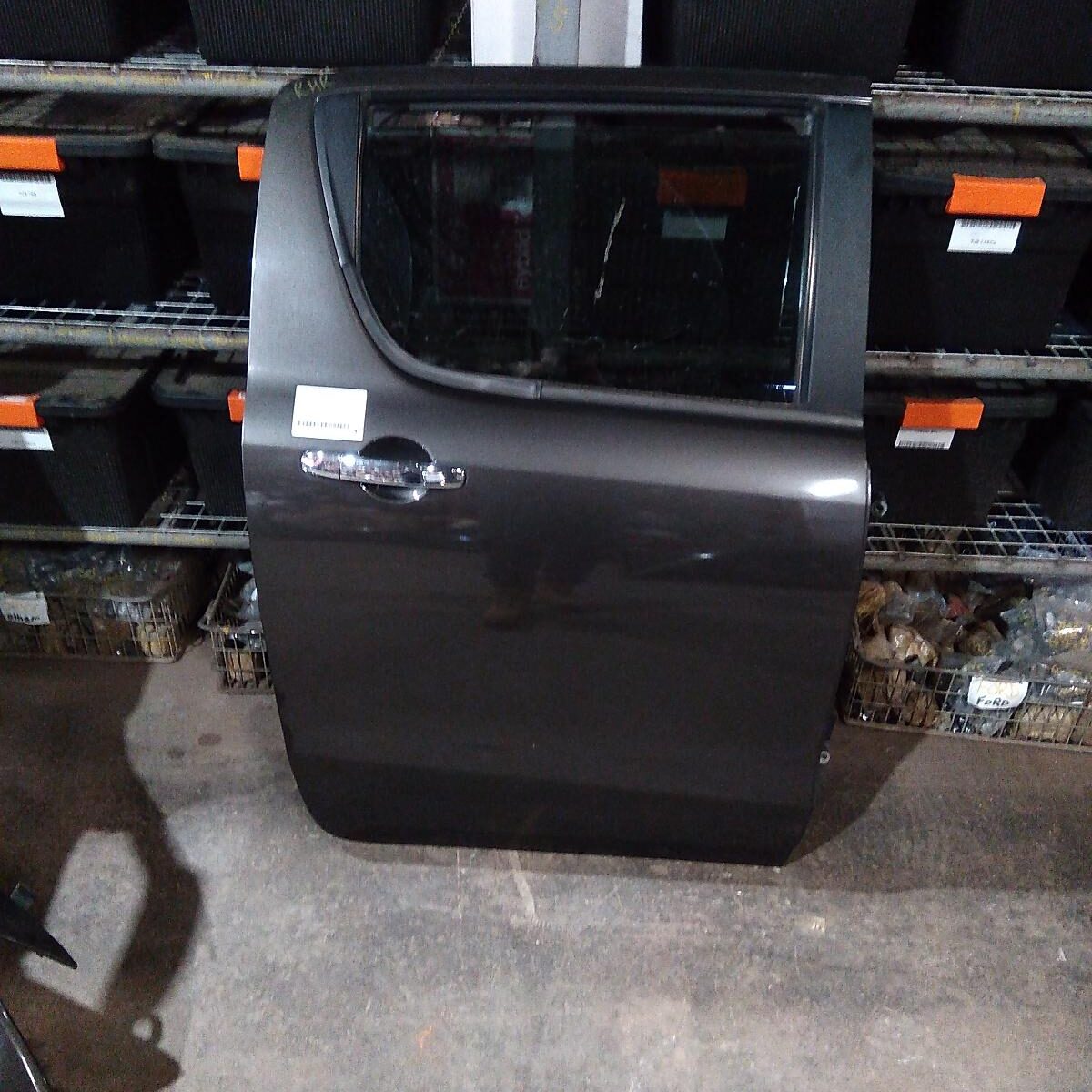 2016 MAZDA BT50 RIGHT REAR DOOR SLIDING