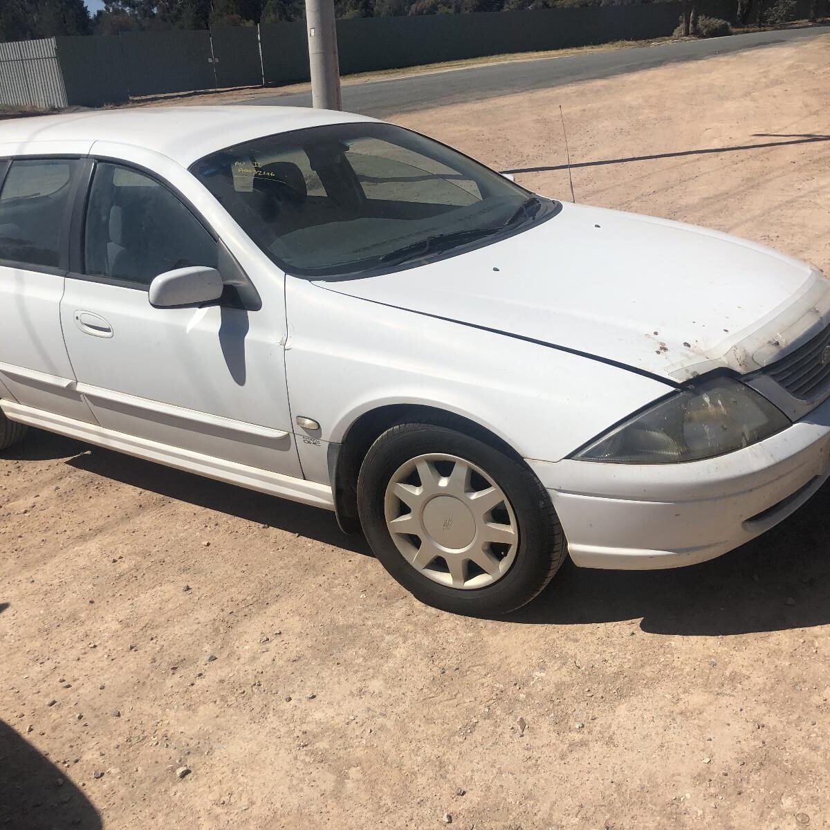 2002 FORD FALCON LEFT REAR SIDE GLASS