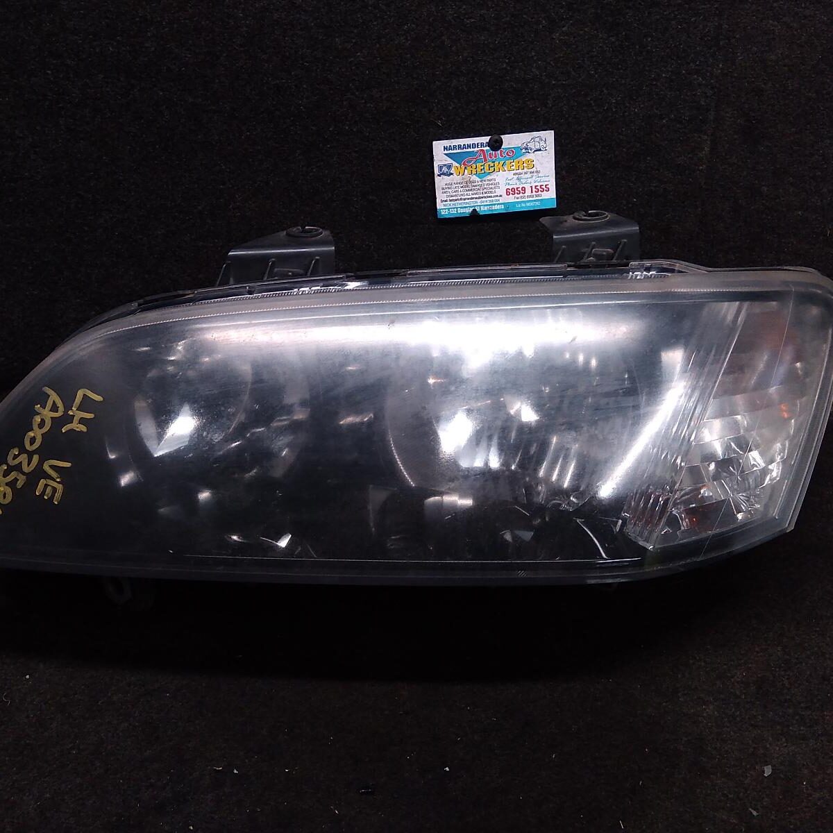 2006 HOLDEN COMMODORE LEFT HEADLAMP