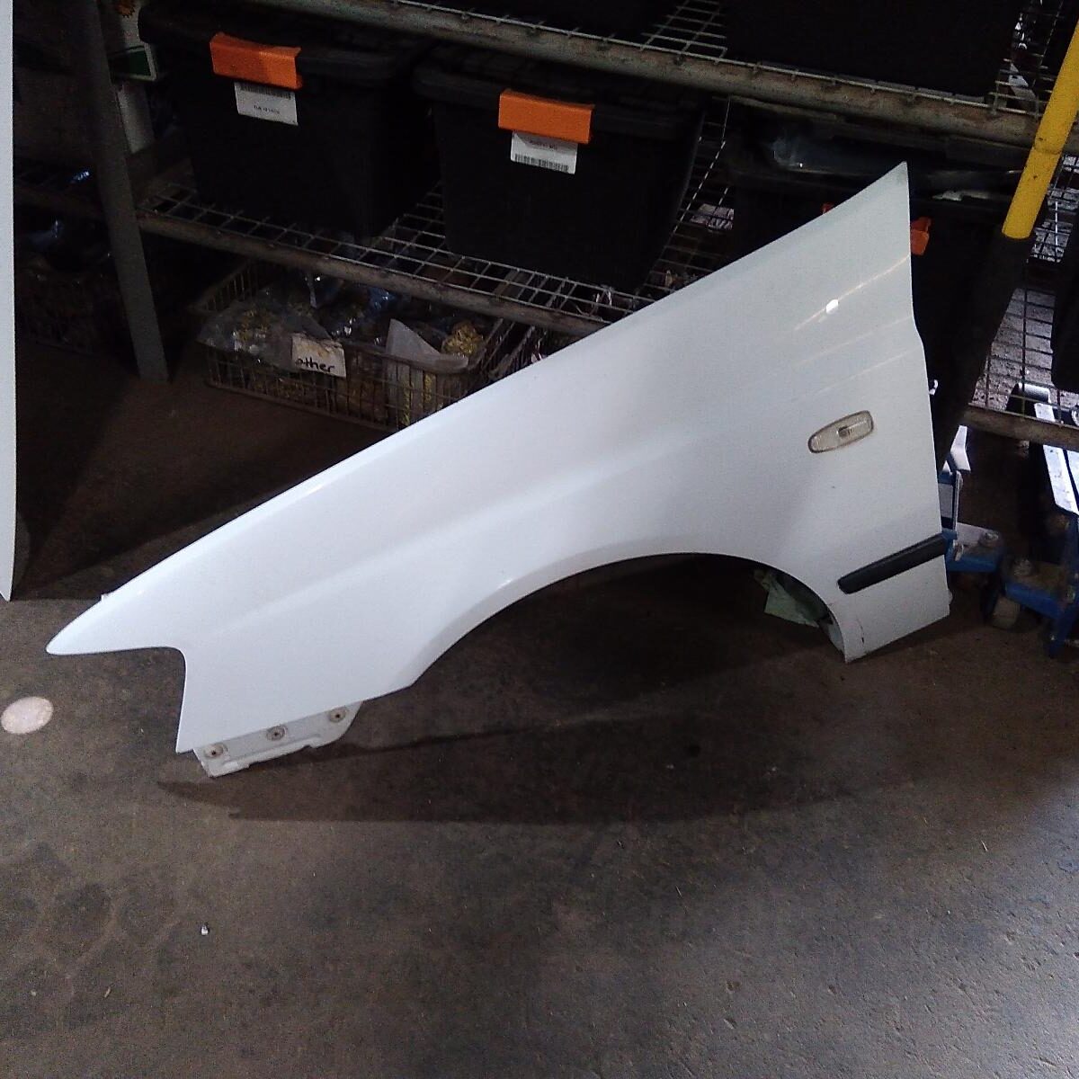 2003 FORD FALCON Left Guard