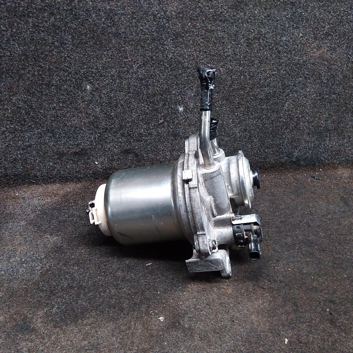 2012 TOYOTA LANDCRUISER FUEL FILTER HOUSING