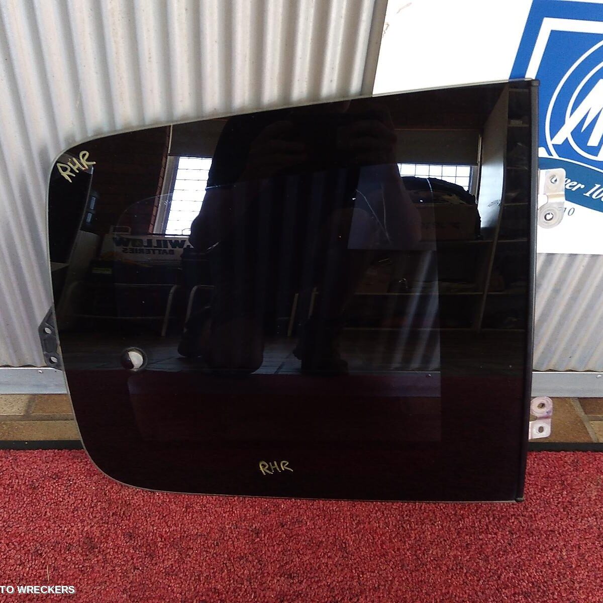 2013 HOLDEN COLORADO Right Rear Door Window