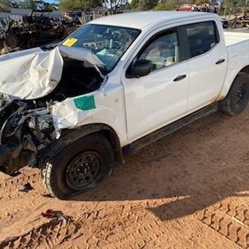 2019 NISSAN NAVARA RIGHT REAR DOOR SLIDING